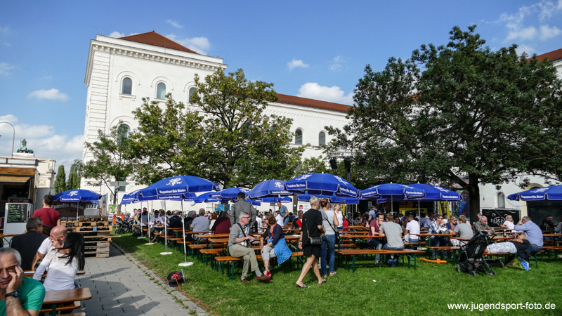 P1880459